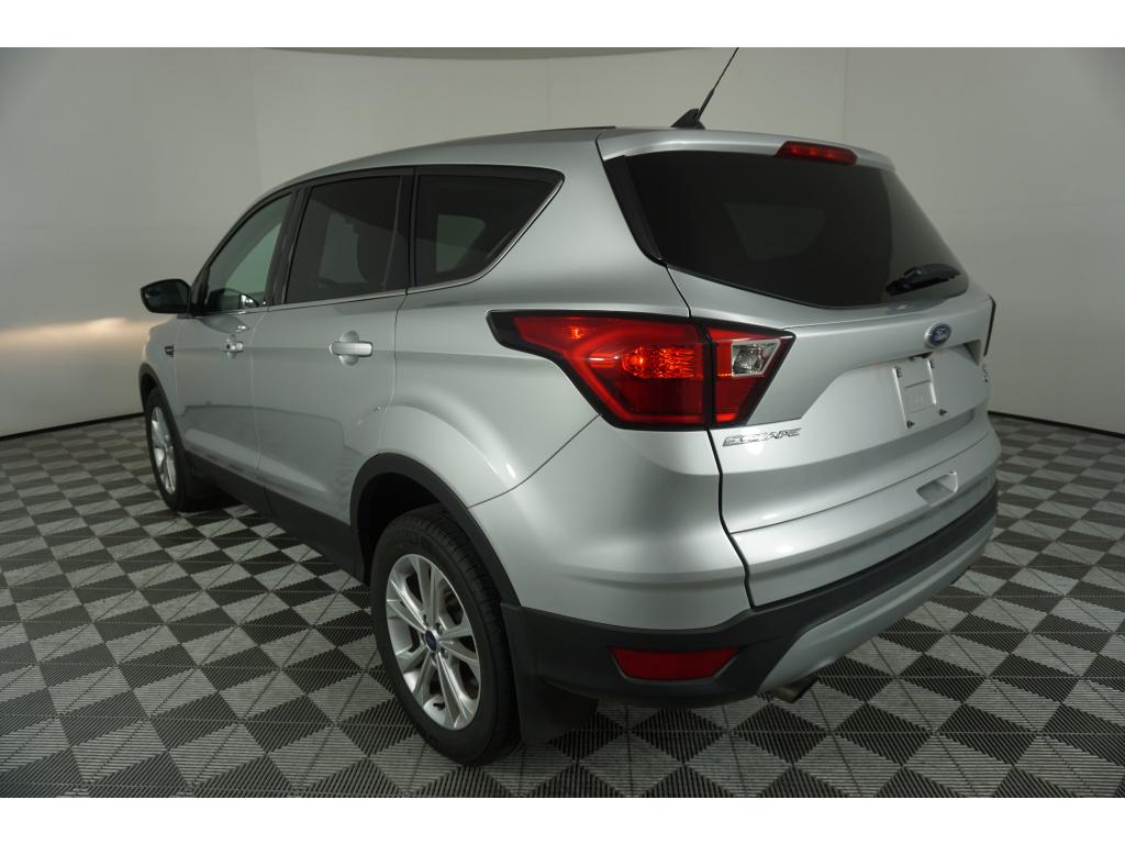 Pre-Owned 2019 Ford Escape SE 4WD 4 Door Wagon